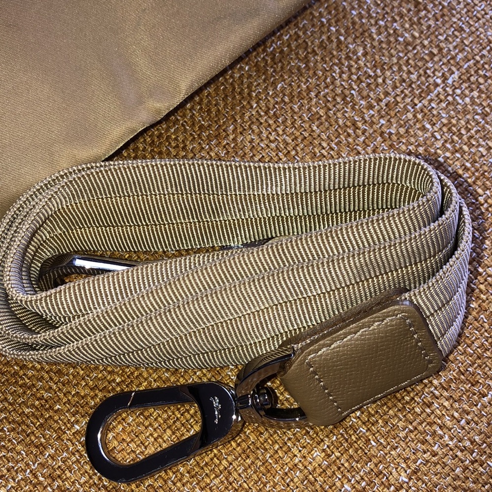 Longchamp Le Pliage Bag - Picture 3 of 11